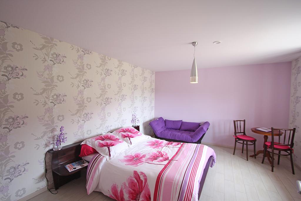 Chambres Et Table D'Hotes La Trottelee Bellefontaine  Room photo